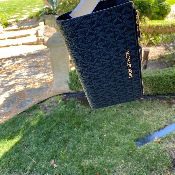 Michael Kors Charlotte Signature Satchel&wallet - Picture 14 of 14